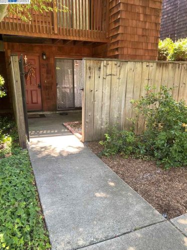 1455 Latour Ln, Concord CA  94521-2949 exterior