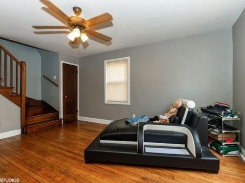 7326 Mozart St, Chicago, IL 60629-3033