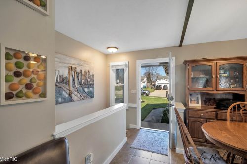 455 Macomb Ave, Grand Rapids MI 49534-3572 exterior