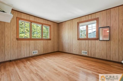 29 Sioux St, Old Bridge NJ 08857-1842 exterior