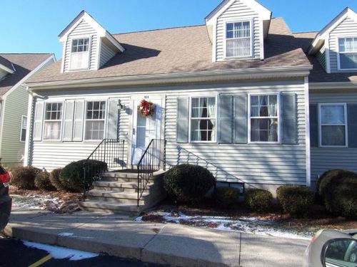 25 Howard St, Quincy, MA 02169-8221