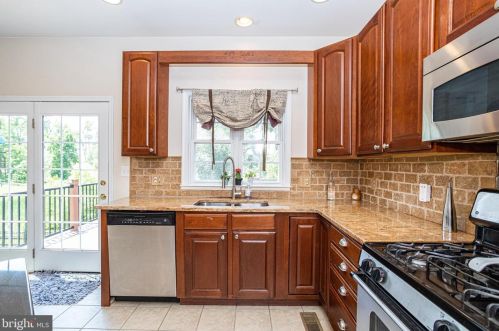 120 Fallston Mdw Ct, Fallston MD 21047-2543 exterior