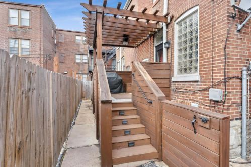 3860 Mcree Ave, Saint Louis MO 63110-2629 exterior