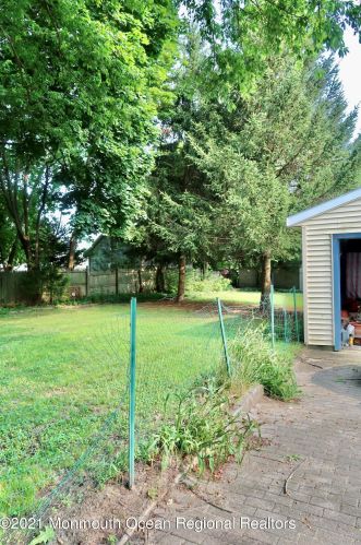 225 Cedar St, Oakhurst NJ 07755-1509 exterior