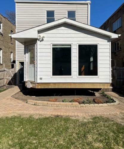 6320 Paulina St, Chicago IL 60660-1111 exterior