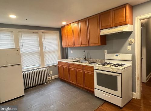 18 21 St, Chester PA 19013-4915 exterior