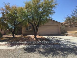 2154 Painted Sunset Cir, Tucson AZ  85745-7032 exterior