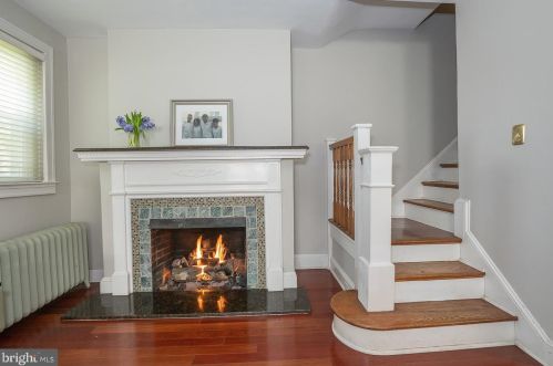 131 Linwood Ave, Ardmore PA 19003-2824 exterior