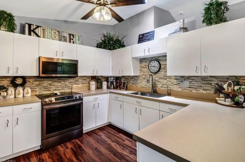 3780 8 Ave, Naples FL 34102-6842 exterior