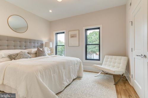 1924 10th St, Washington DC  20001-4112 exterior