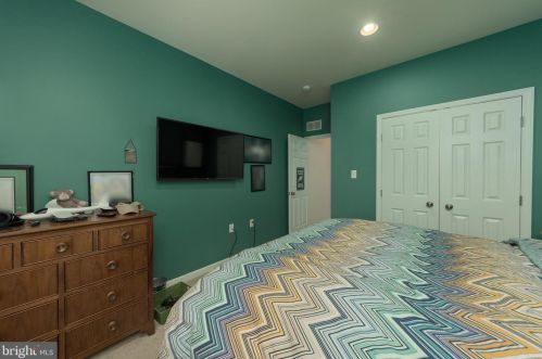 1185 Edgemoor Ct, Lancaster PA 17601-5198 exterior