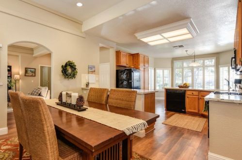 700 Diamond Glen Cir, Folsom CA 95630-3157 exterior