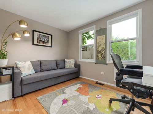 1009 Kingsbury St, Chicago IL 60610-3772 exterior