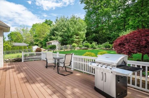 97 Gaskill St, Woonsocket RI 02895-1011 exterior