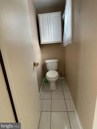 10 Upland Ave, Chester PA 19015-2445 exterior