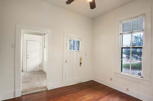 905 15th St, Austin TX  78702-1024 exterior