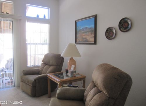 560 Riverdale Ct, Green Valley AZ 85614-3524 exterior