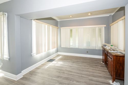 811 9 Ave, Broadview IL 60153-1918 exterior