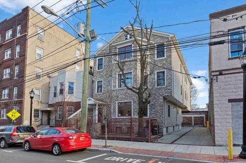 2408 Summit Ave, Union City NJ 07087-2216 exterior