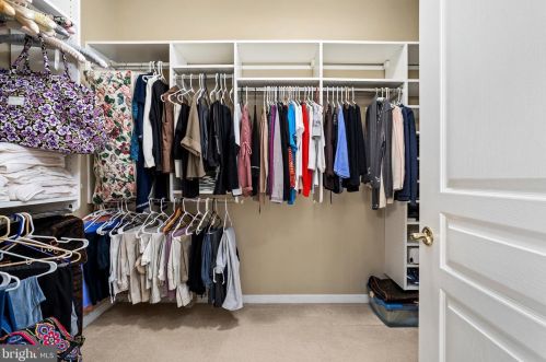 49 Falcon Ct, Trenton NJ 08690-2466 exterior