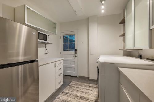 5717 6 St, Washington DC 20003-2706 exterior