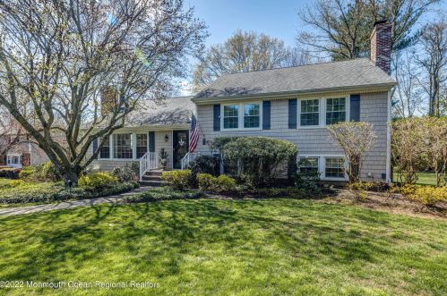 361 Dwight Rd, Middletown NJ 07748-3074 exterior