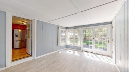 57 Knollwood Rd, Farmington CT 06032-1013 exterior