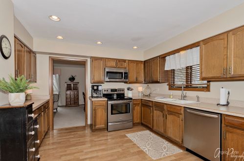 2041 Alta Vis Dr, Waukegan IL 60087-4058 exterior