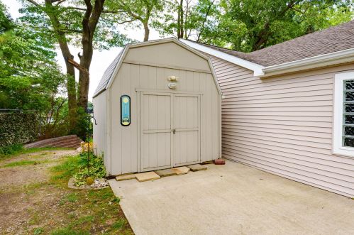 28148 Shr Dr, Gobles MI 49055-9115 exterior