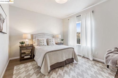 2325 8 St, Berkeley CA 94710-2311 exterior