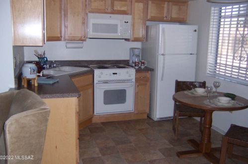 1092 Calle De Ln Temporada, Green Valley AZ 85614-1964 exterior