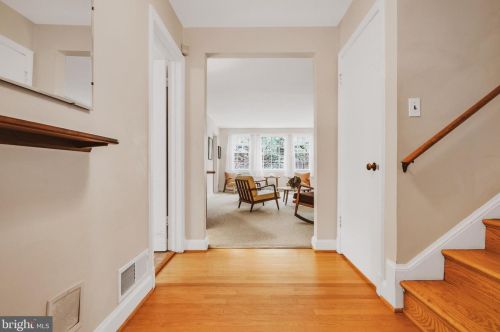 4400 Springdale St, Washington DC 20016-2716 exterior