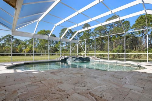 7928 Saddlebrook Dr, Fort Pierce FL  34986-3128 exterior