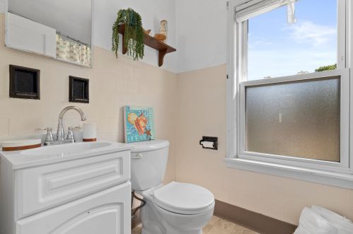 3712 Logan Ave, Milwaukee WI 53207-3905 exterior