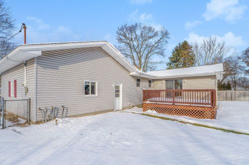 3660 Evaline Dr, Meskegon MI 49444-4133 exterior