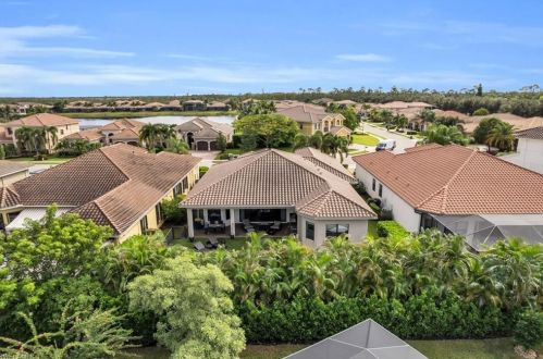 3376 Atlantic Cir, Naples FL 34119-8636 exterior