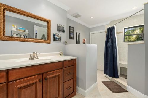 1602 Thumb Pt Dr, Fort Pierce FL 34949-3569 exterior