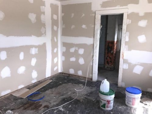 194 Wainwright St, Newark NJ 07112-1226 exterior