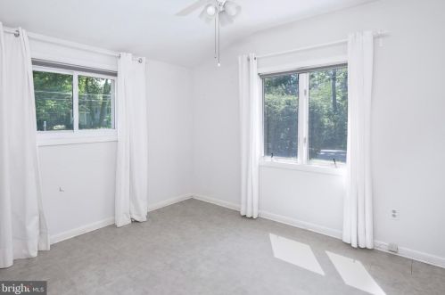 28 Pardoe Rd, Princeton NJ 08540-2617 exterior