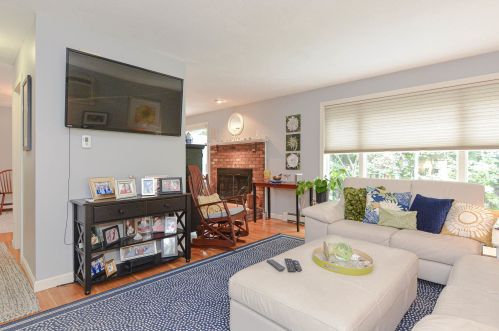 26 Jennifer Dr, Concord, NH 03301-5902