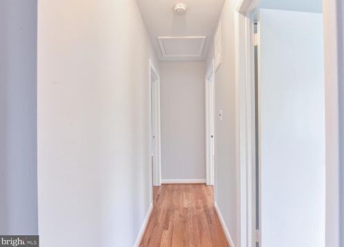 8804 Falkstone Ln, Alexandria VA 22309-4007 exterior