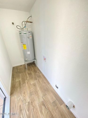 2327 56 Dr, Phoenix AZ 85031-2523 exterior