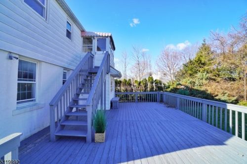 80 Howard St, Perth Amboy NJ 08861-1525 exterior