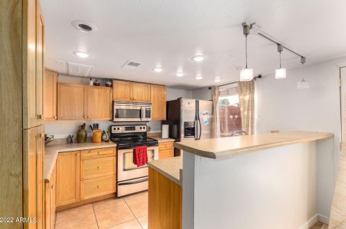 202 Betty Elyse Ln, Phoenix AZ 85032-4254 exterior