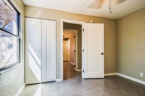 4137 1 St, Tucson AZ 85711-1510 exterior