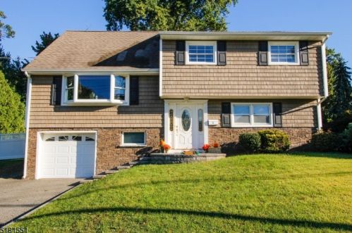 13 Daniel St, Dover, NJ 07801-2054