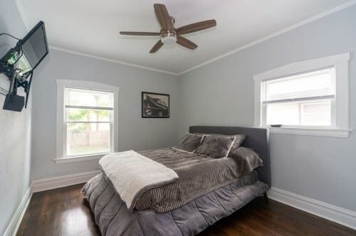 2011 6 Ave, Broadview IL 60153-3212 exterior