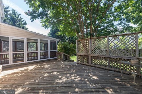 2998 Glenora Ln, Rockville MD 20850-3055 exterior