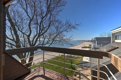 8 Seaside Ave, Milford CT 06460-6301 exterior