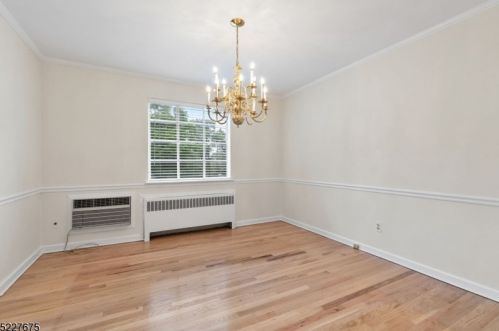 29 Troy Dr, Springfield NJ 07081-2060 exterior